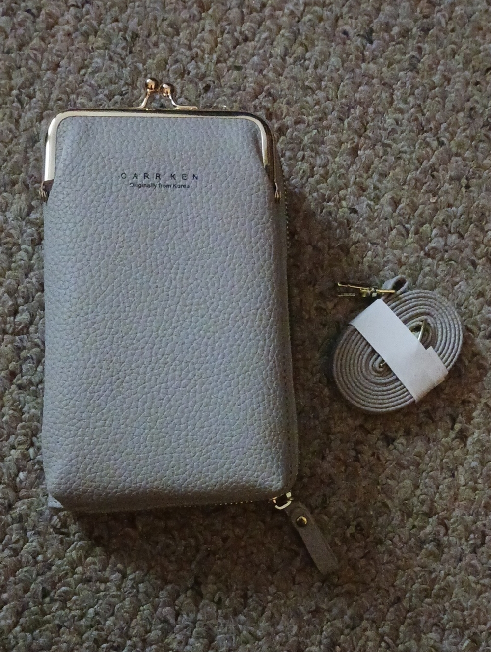 Pebbled Leather Crossbody Wallet - Light Gray